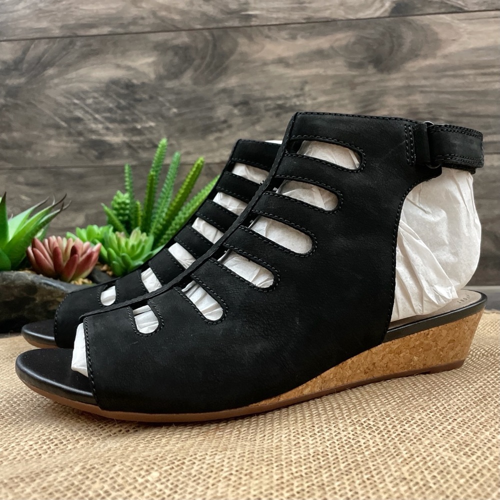 Clarks 8W Abigail Sing Low Wedge Gladiator Sandal - Picture 4 of 11